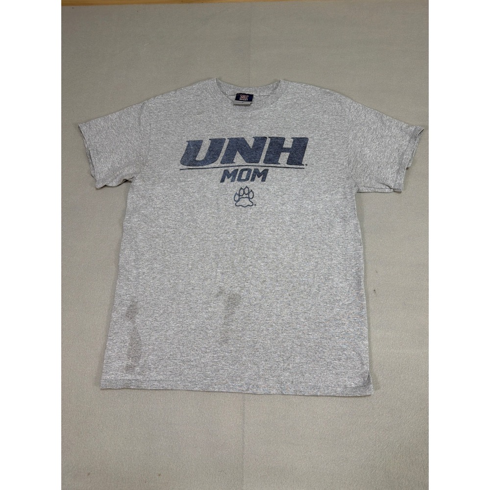 MV Sport UNH Mom University of New Hampshire T-Shirt‎ Gray Medium Graphic Tee